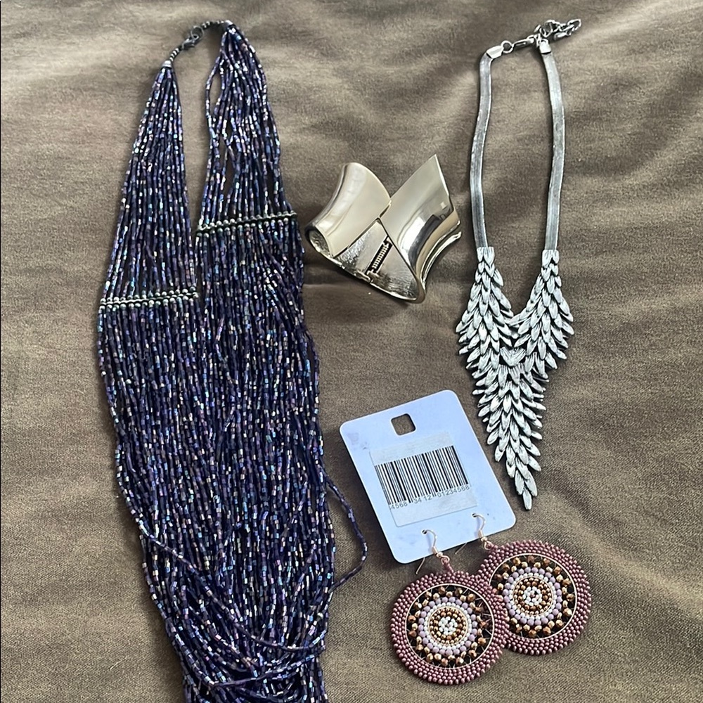 Jewelry Lot of 8 Items